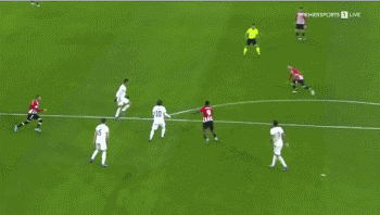 欧冠：巴黎大胜曼联 内马尔建功