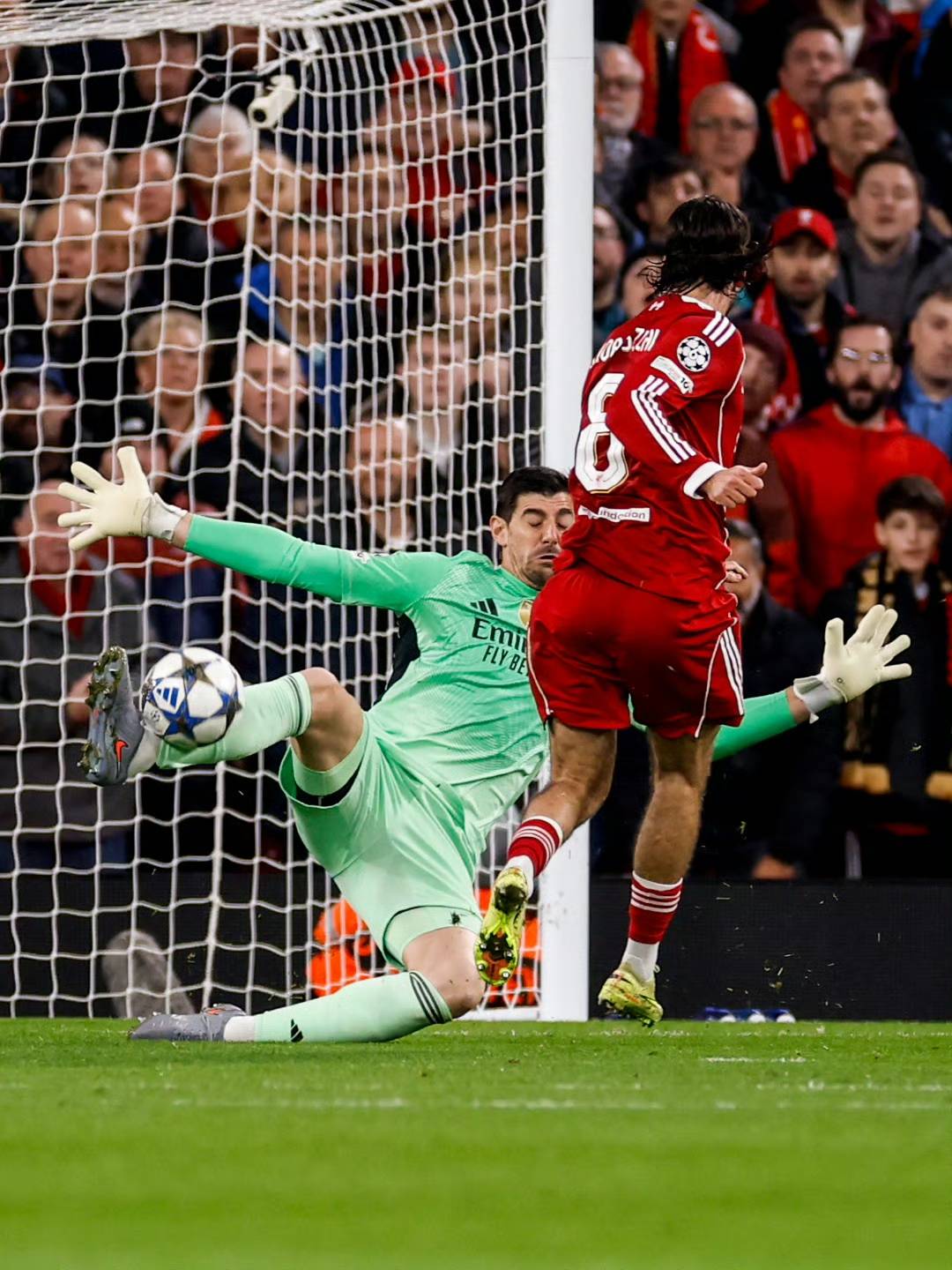 拜仁总监聊卡尔对比梅西：梅西是能想到的最夸张的比较对象！